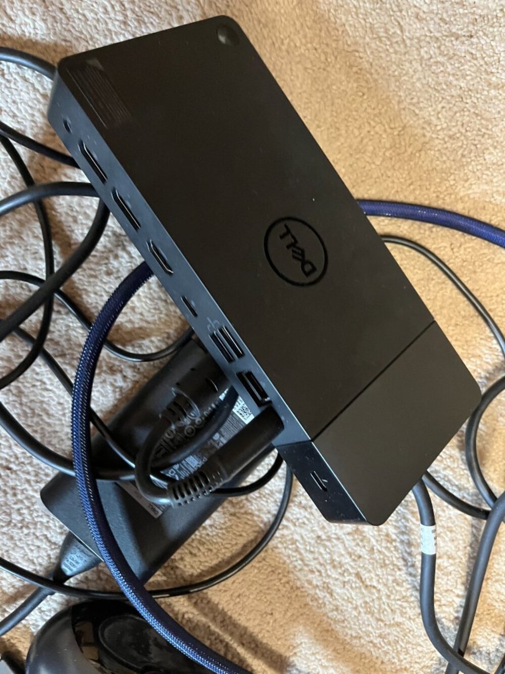 Dell Docking System, Wireless Key and Mouse, Power Cords (Great Bundl1) - Picture 4 of 16